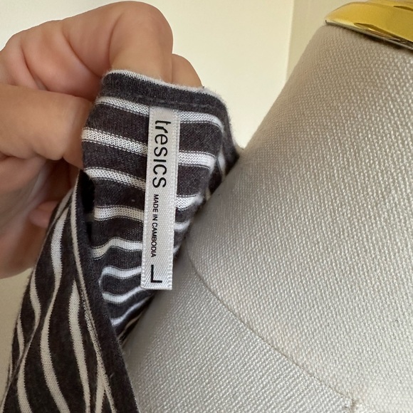 Cold Shoulder Black/White Striped Shirt- Large - Picture 6 of 7